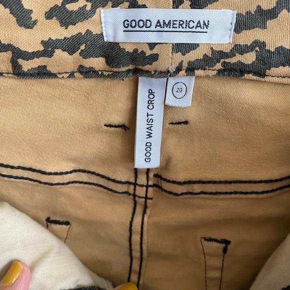 Good American tiger pattern jeans. Brand new, never worn. No tags. - Picture 3 of 4